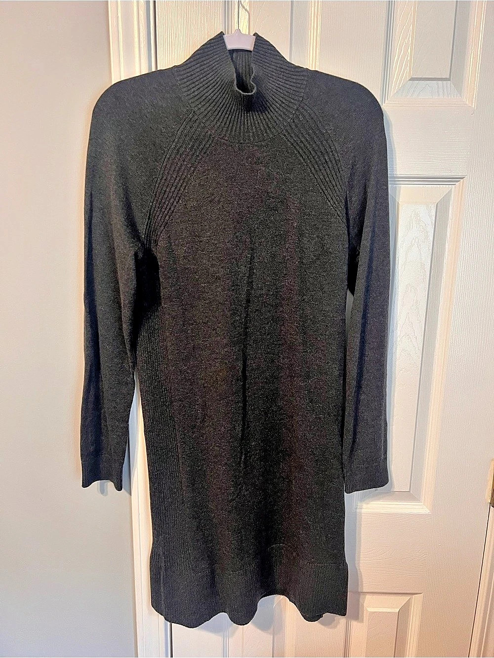 lululemon Keep It Cozy Dress Turtleneck Black Size 8
